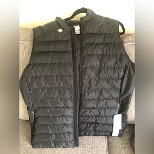 Descente women’s size 16 vest NWT